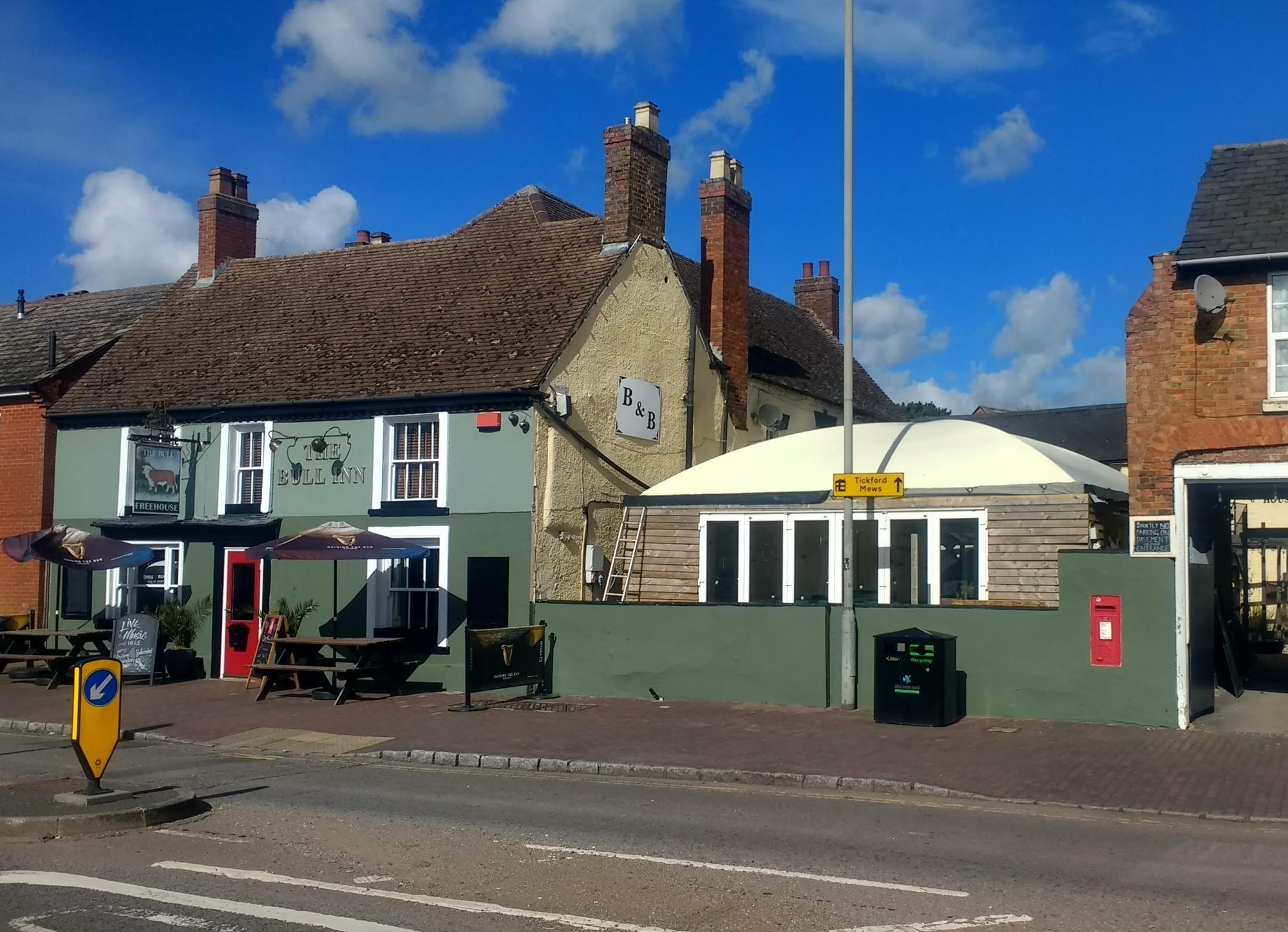 The Bull, Newport Pagnell. (Pub, External, Sign). Published on 14-03-2022