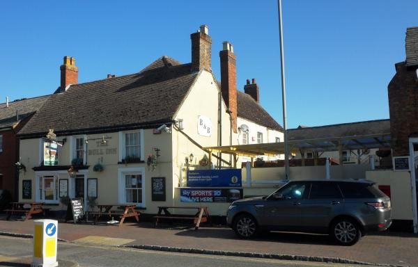 The Bull, Newport Pagnell. (Pub, External, Key). Published on 02-07-2014