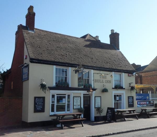 The Bull, Newport Pagnell. (Pub, External, Key). Published on 02-07-2014