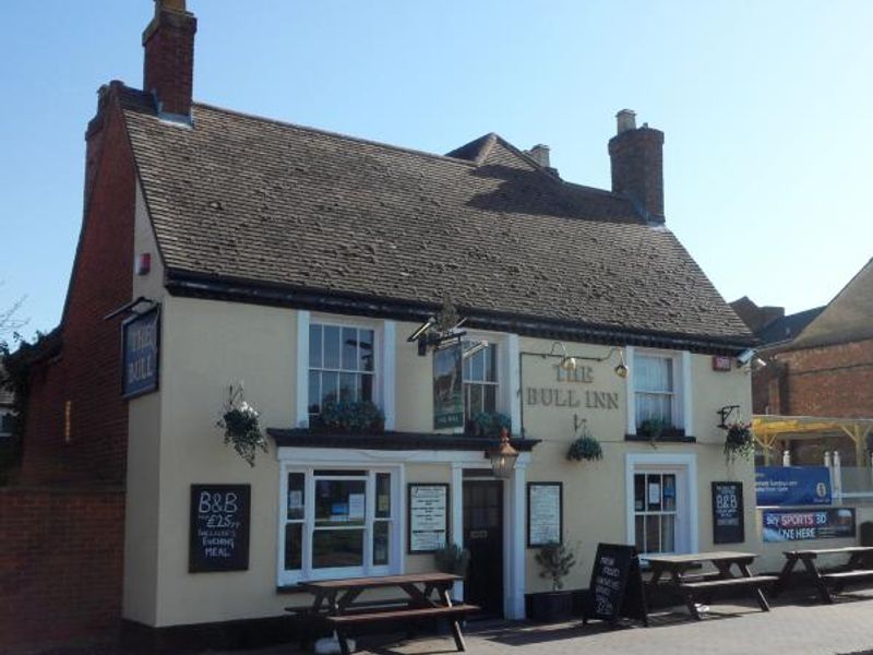 The Bull, Newport Pagnell. (Pub, External, Key). Published on 02-07-2014
