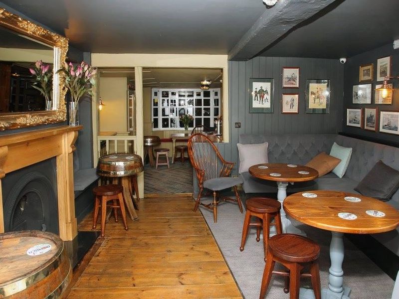 (Pub, Bar). Published on 03-04-2022 