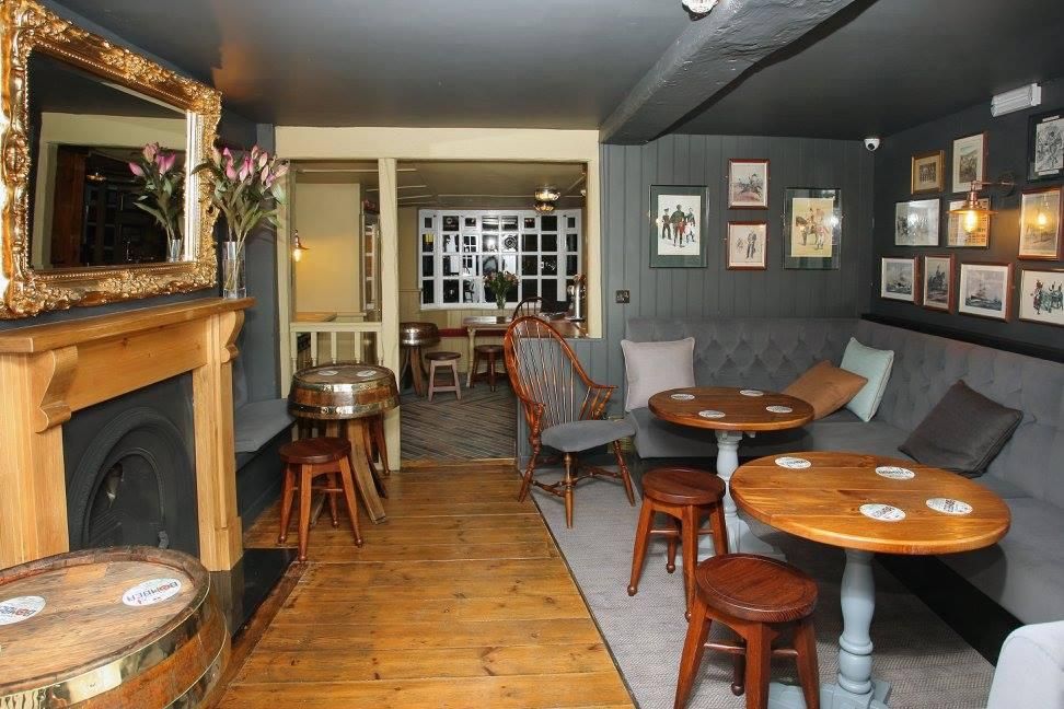 (Pub, Bar). Published on 03-04-2022