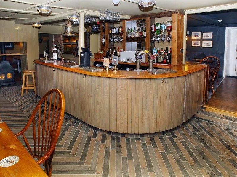 (Pub, Bar). Published on 03-04-2022 