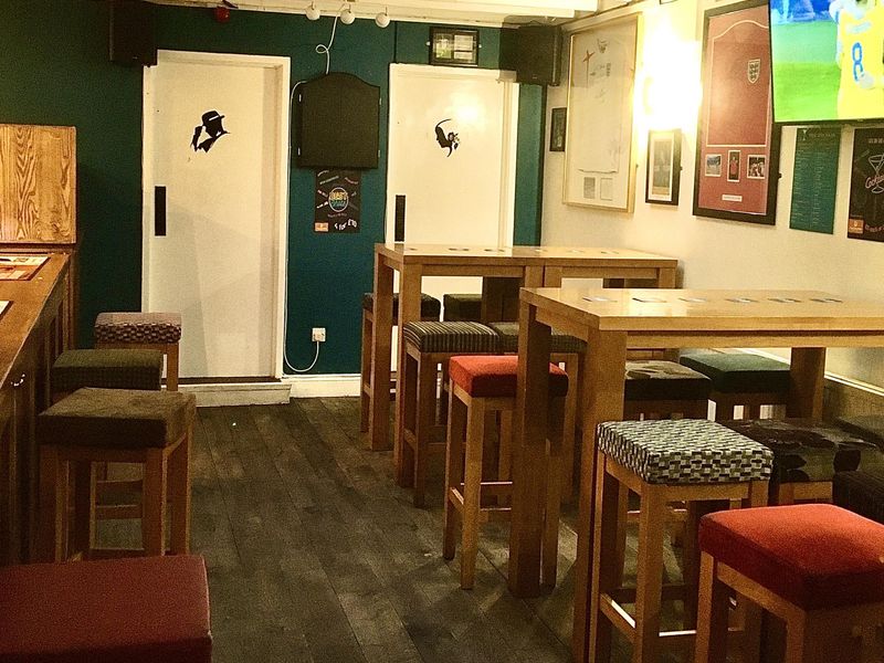 (Pub, Bar). Published on 29-03-2022