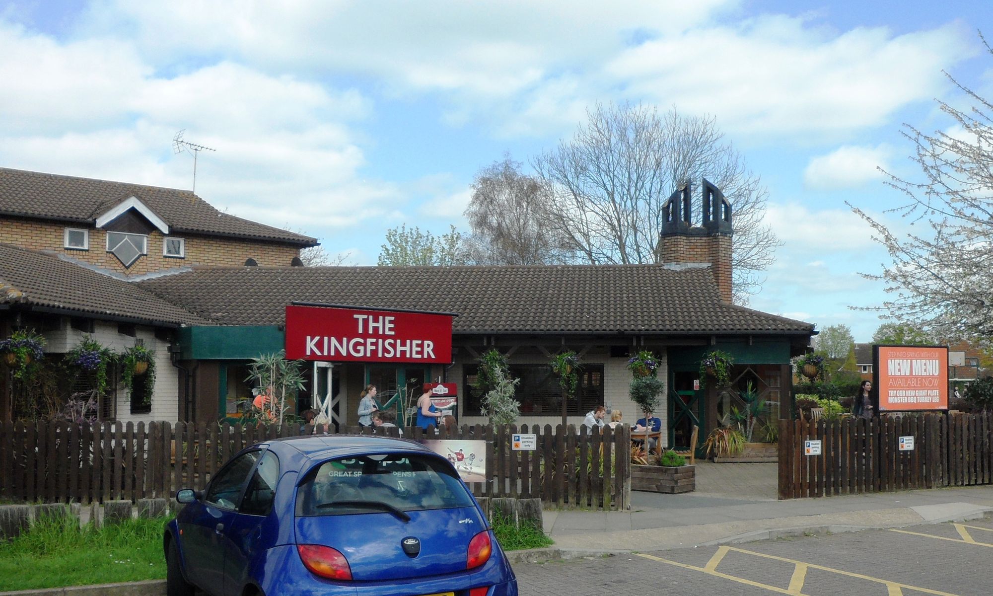 The Kingfisher, Newport Pagnell. (Pub, External). Published on 13-04-2014