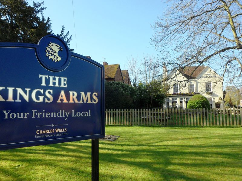 The Kings Arms, Newport Pagnell. (Pub, External). Published on 13-04-2014