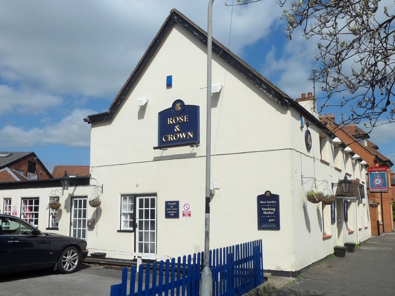 Rose and Crown, Newport Pagnell. (Pub, External). Published on 13-04-2014