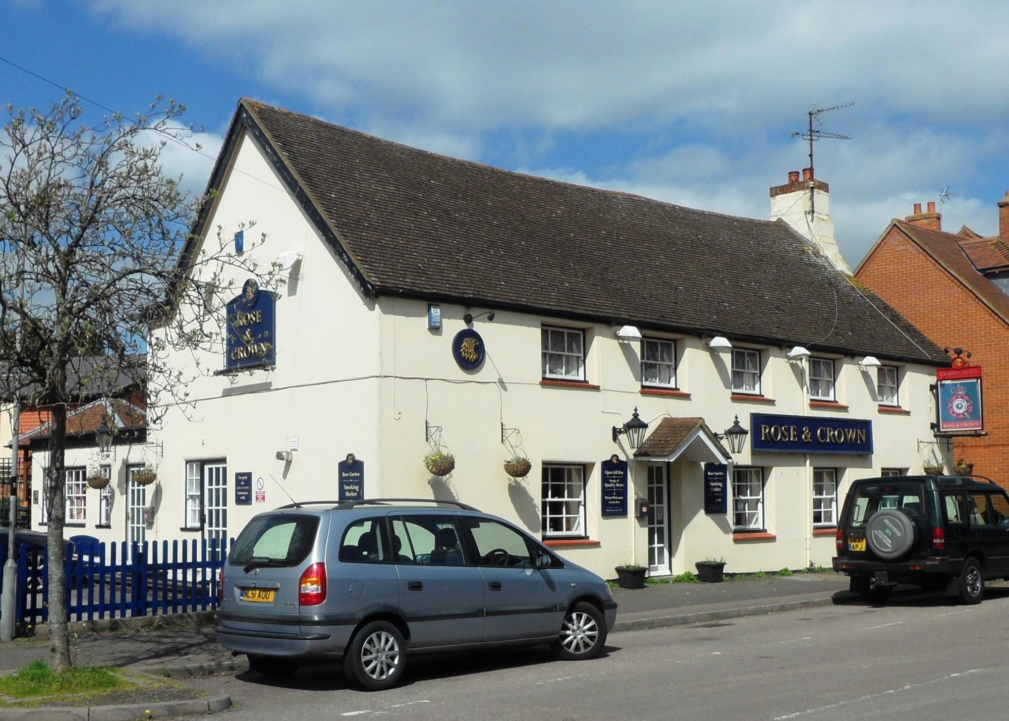 Rose and Crown, Newport Pagnell. (Pub, External, Sign). Published on 17-01-2022
