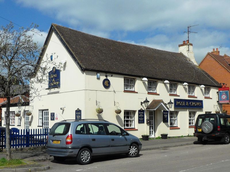 Rose and Crown, Newport Pagnell. (Pub, External, Sign). Published on 17-01-2022