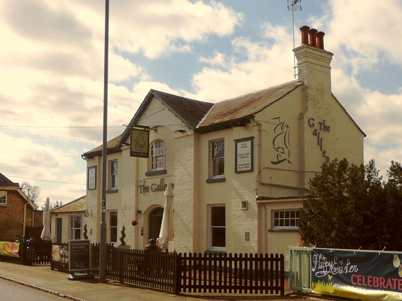 The Galleon, Old Wolverton. (Pub, External). Published on 20-04-2014