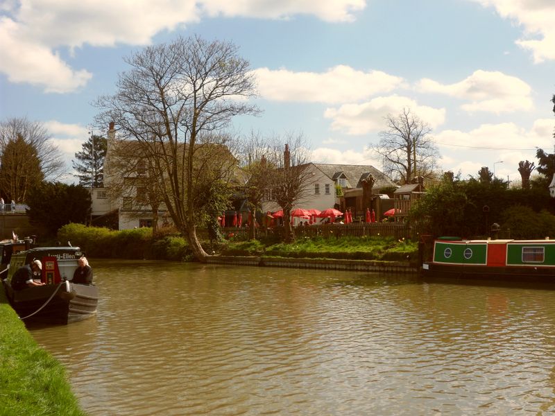 The Galleon, Old Wolverton. (Pub, External). Published on 20-04-2014