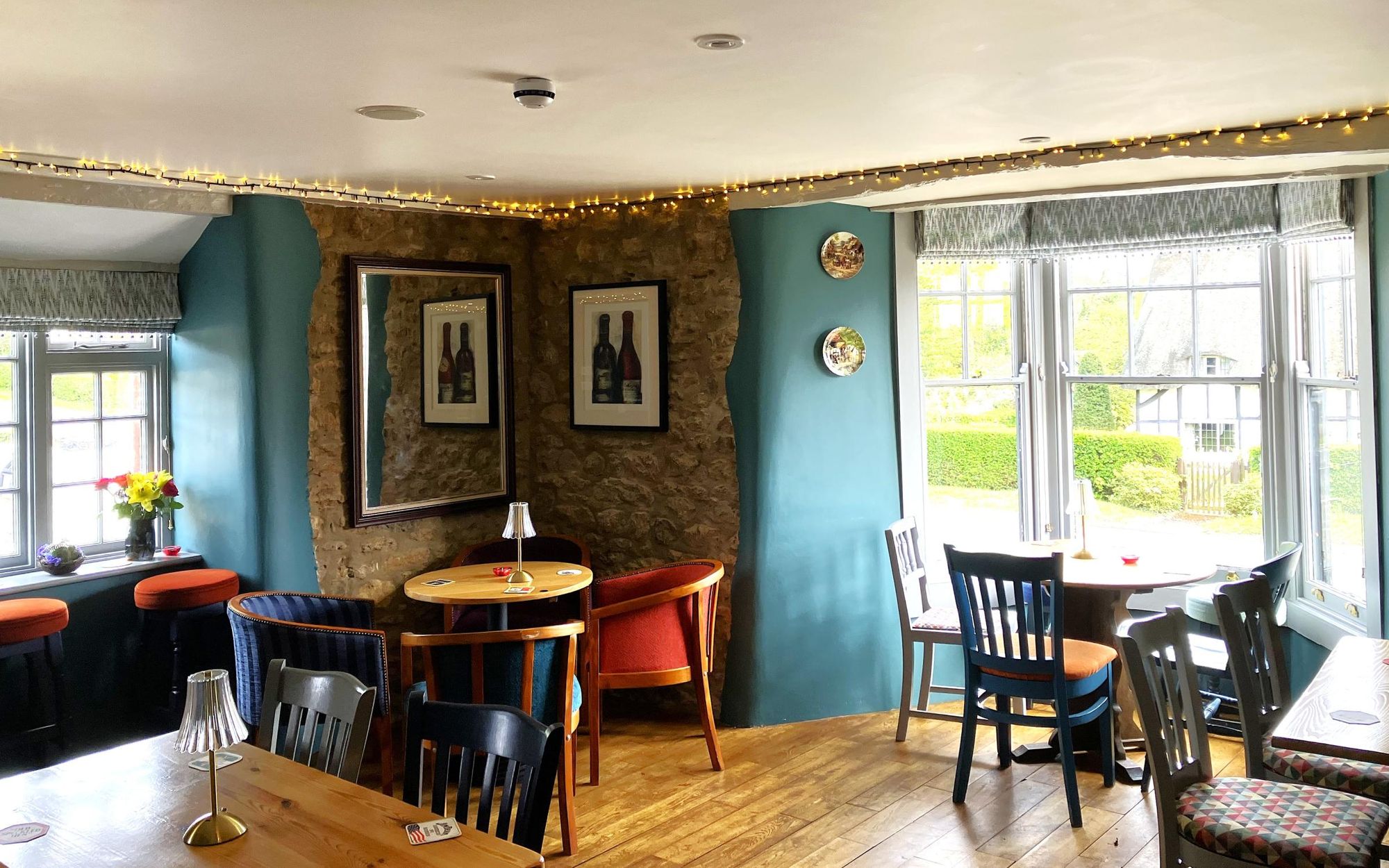 (Pub, Bar). Published on 17-04-2026