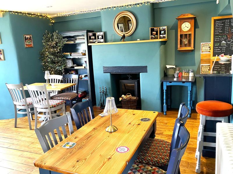 (Pub, Bar). Published on 17-04-2026 