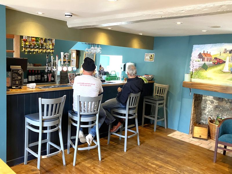 (Pub, Bar). Published on 17-04-2026 