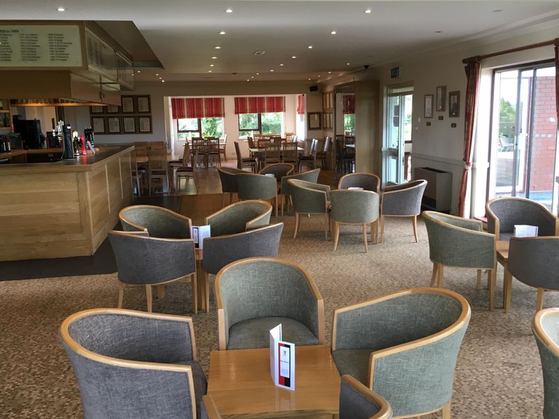 (Pub, Bar). Published on 30-03-2022 