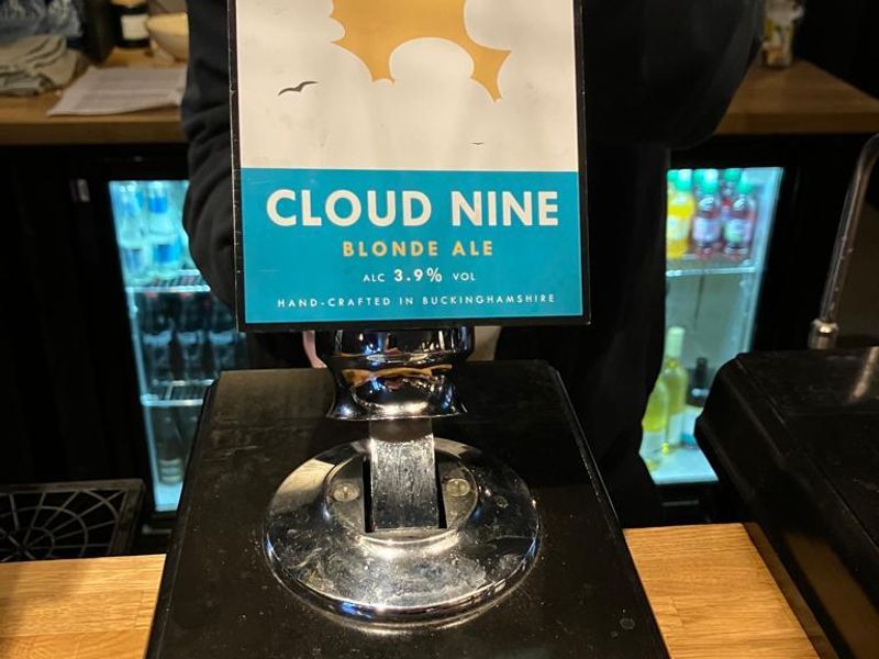 (Pub, Bar). Published on 05-02-2023 