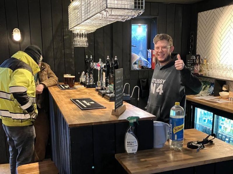 (Pub, Bar). Published on 05-02-2023 