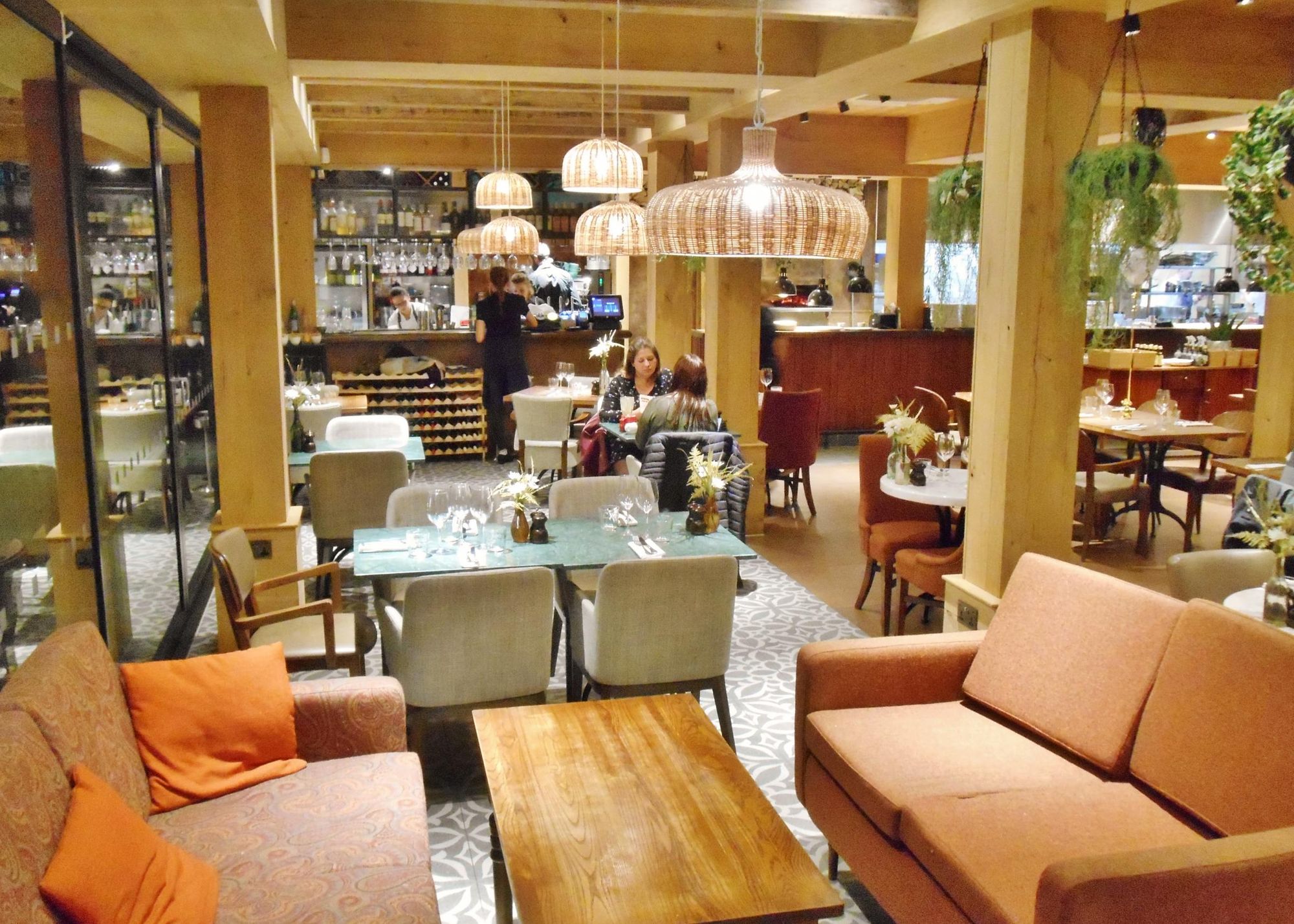(Pub, Bar). Published on 08-02-2020