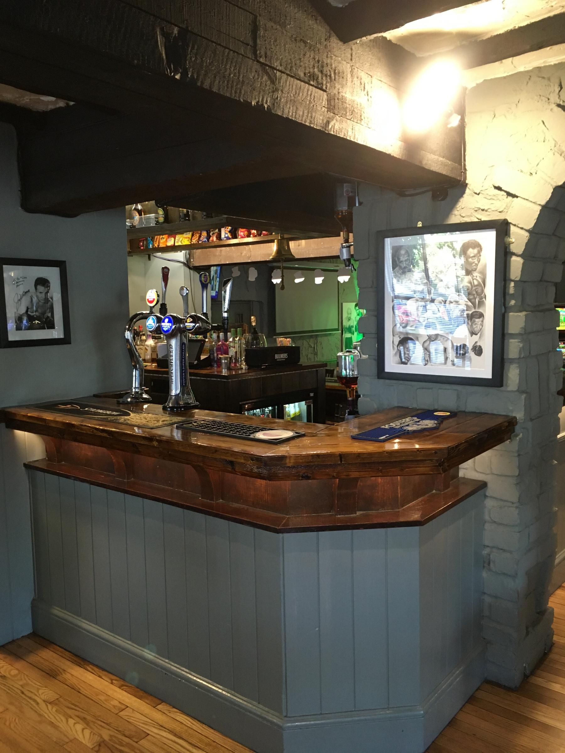 (Pub, Bar). Published on 11-10-2021