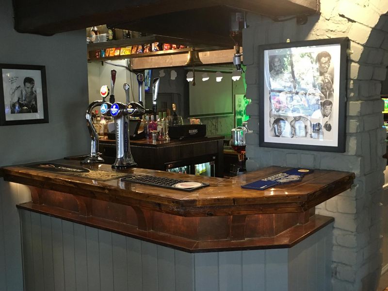 (Pub, Bar). Published on 11-10-2021 
