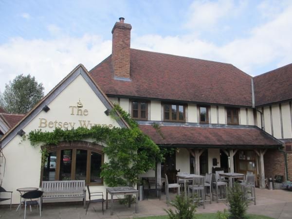 Betsey Wynne, Swanbourne. (Pub, External). Published on 22-02-2015