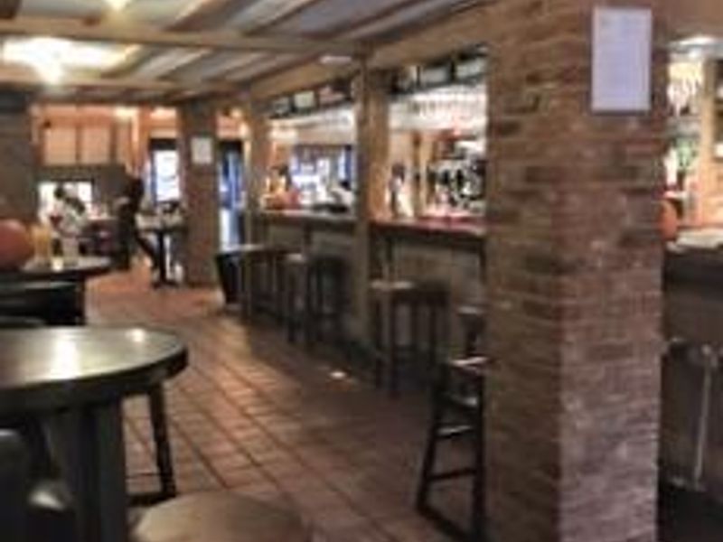 (Pub, Bar). Published on 27-10-2021