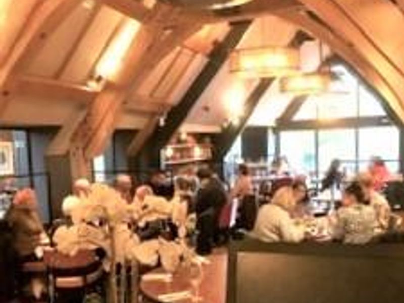 (Pub, Restaurant). Published on 27-10-2021