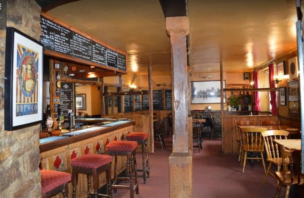 (Pub, Bar). Published on 30-07-2022