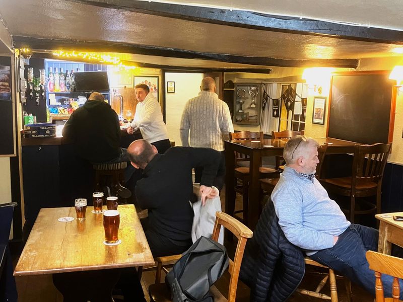 (Pub, Bar). Published on 21-02-2023 