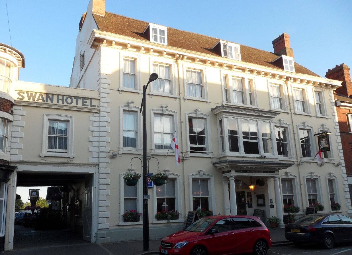 The Swan Revived, Newport Pagnell. (Pub, External, Key). Published on 12-06-2014