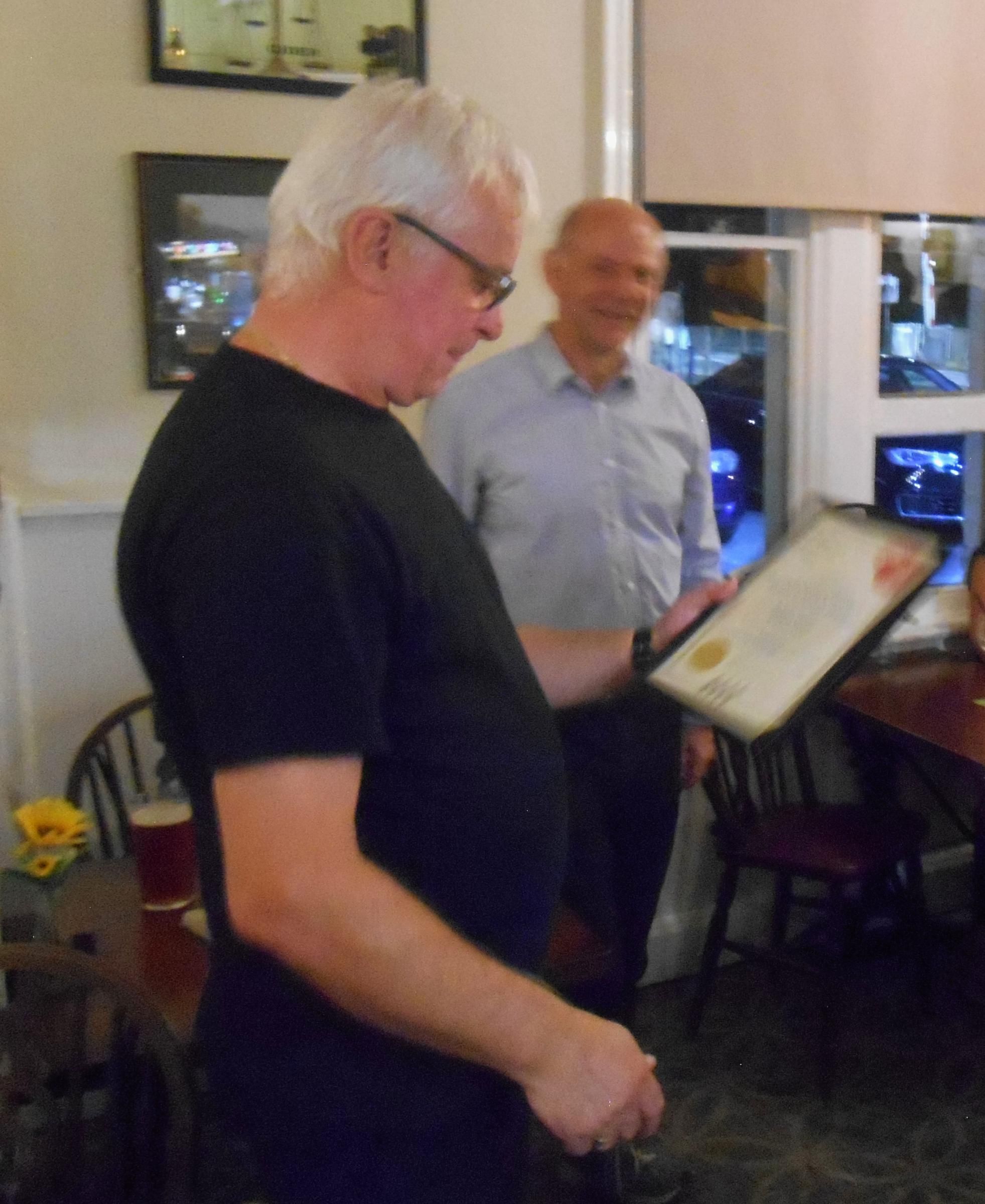 Long-serving publicans award - 36 years. (Pub, Bar, Publican, Branch, Award). Published on 24-08-2022