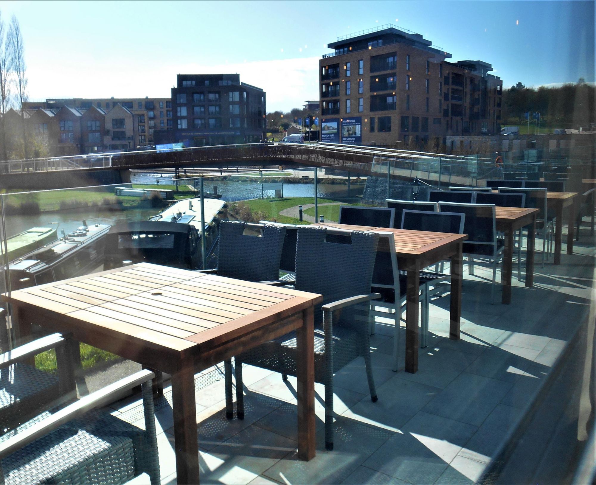 Balcony. (Pub, External). Published on 01-04-2022