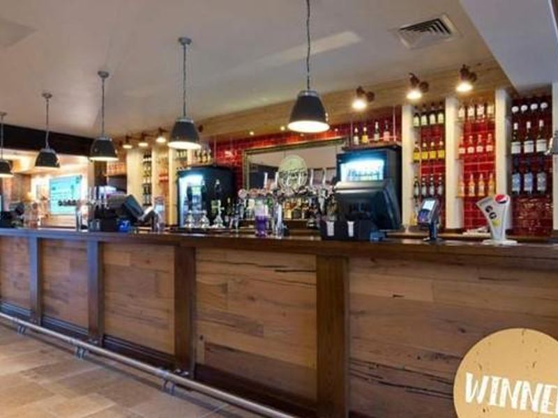 (Pub, Bar). Published on 17-06-2022 