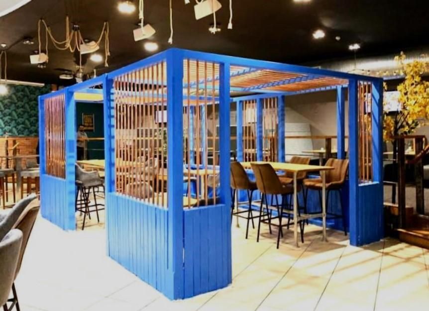 (Pub, Bar). Published on 10-09-2022