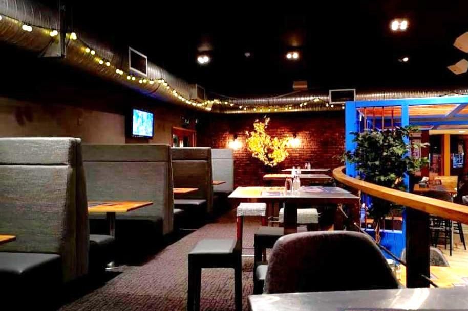 (Pub, Bar). Published on 10-09-2022