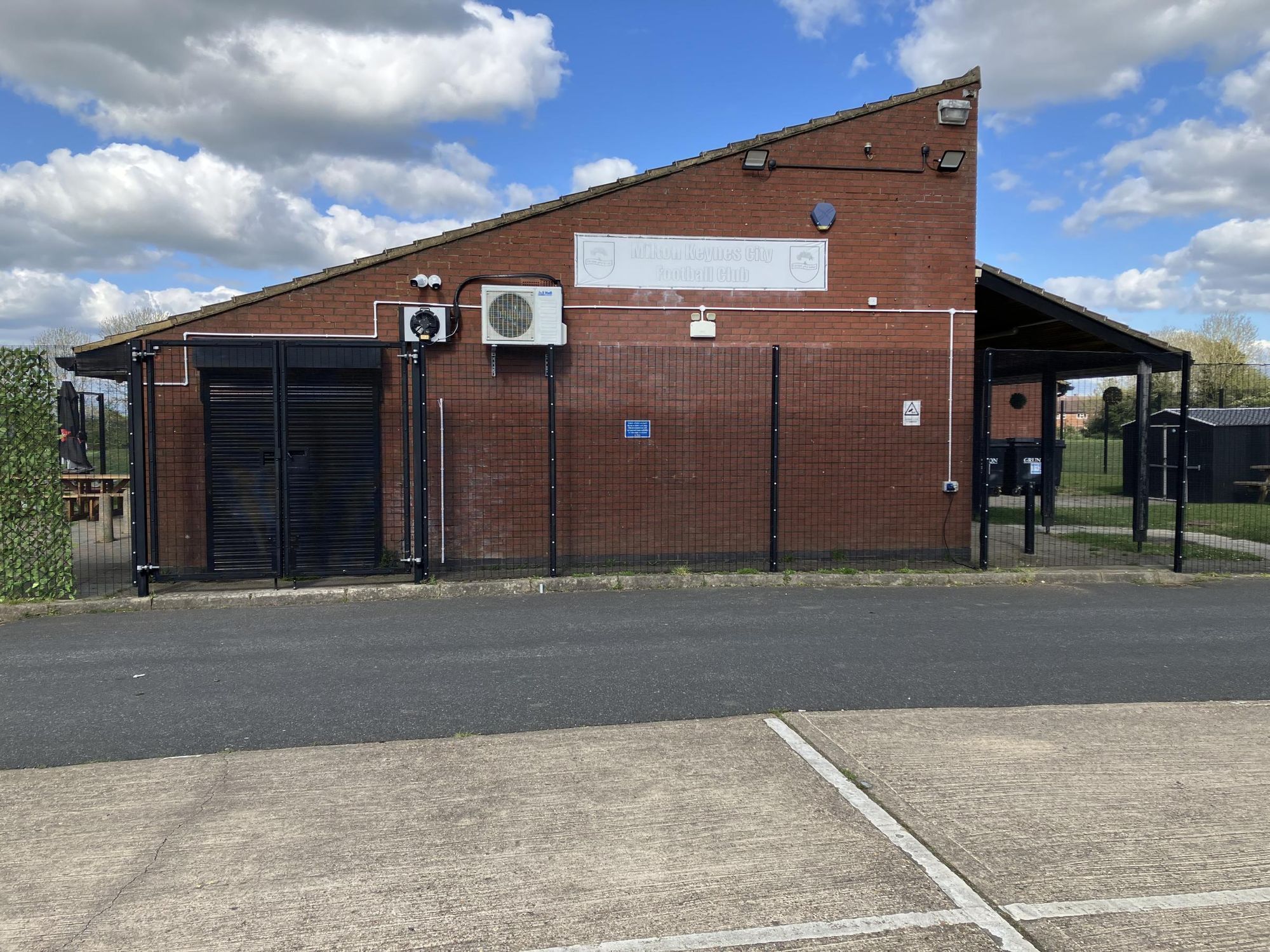 (Pub, External, Key). Published on 18-04-2026