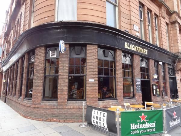 (Pub, External, Bar, Sign). Published on 18-08-2013