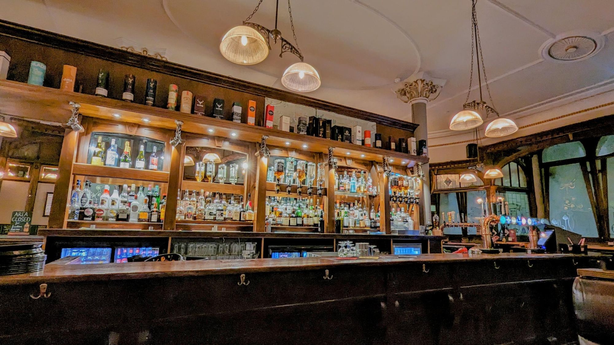 (Bar). Published on 17-06-2024