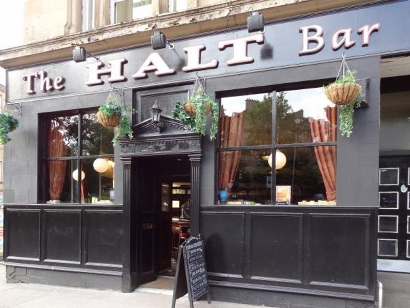 (Pub, External, Bar, Sign). Published on 29-07-2013