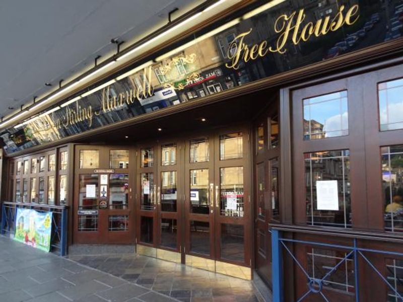 (Pub, External, Bar, Sign). Published on 29-07-2013