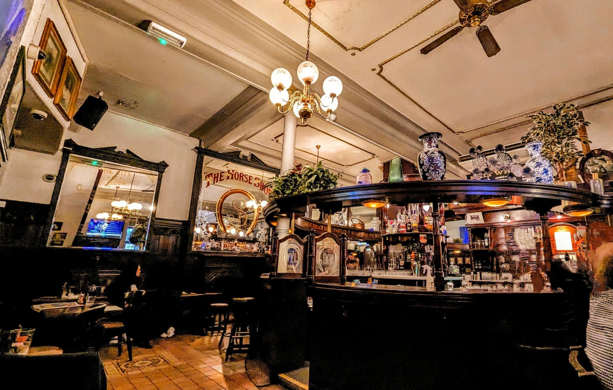(Pub, Bar). Published on 17-06-2024
