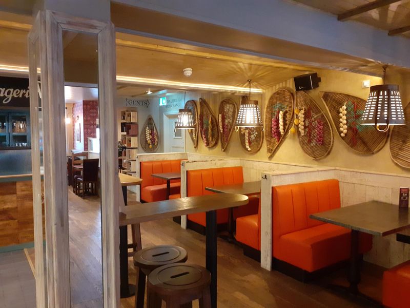 (Restaurant). Published on 17-10-2024