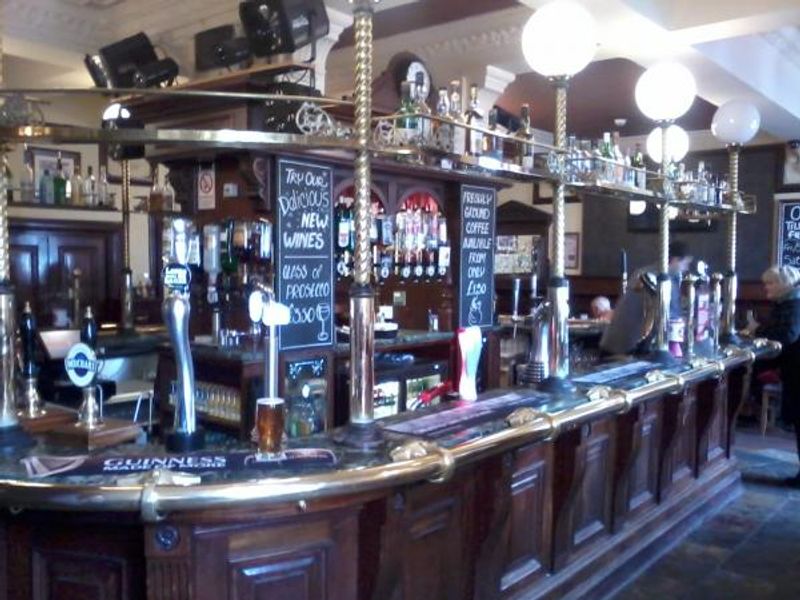 (Pub, Bar). Published on 12-03-2014