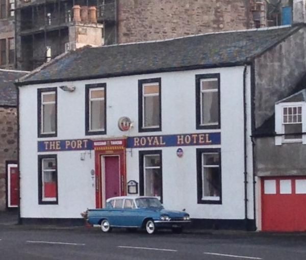 Outside the hotel, October 2015. (Pub, External, Sign, Key). Published on 02-11-2015