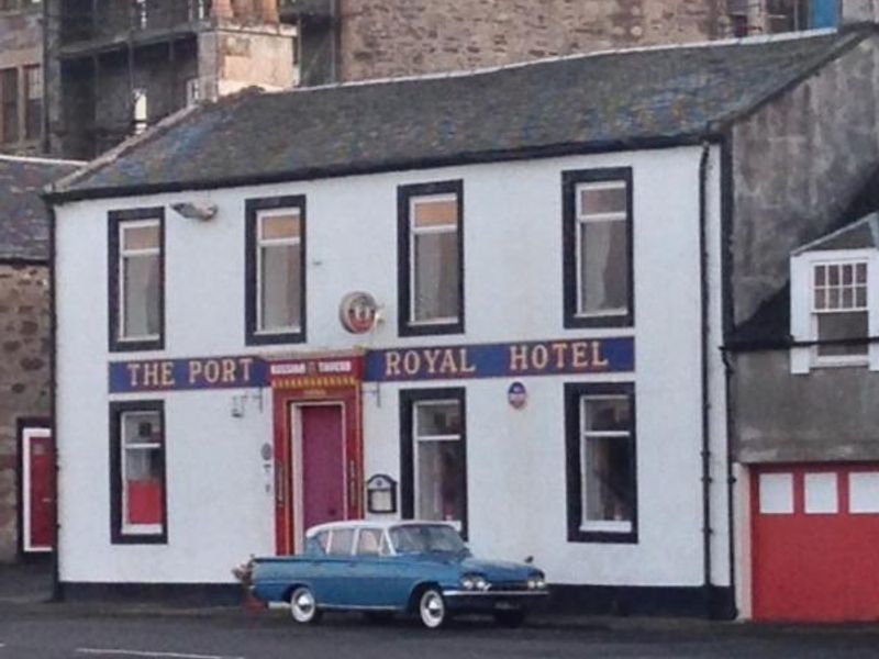 Outside the hotel, October 2015. (Pub, External, Sign, Key). Published on 02-11-2015