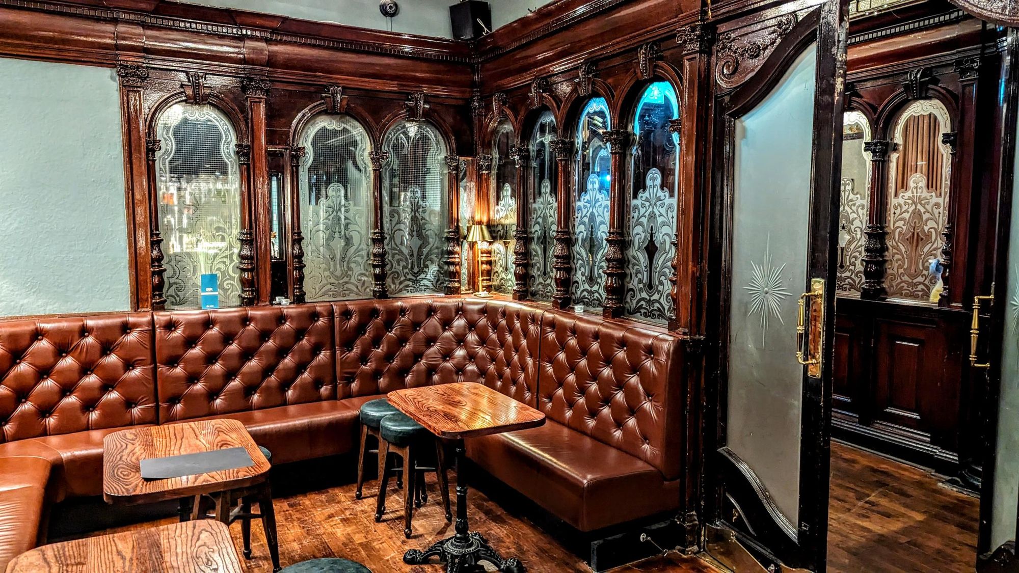 (Pub, Bar). Published on 17-06-2024