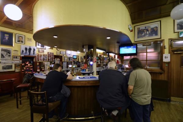 (Pub, Bar). Published on 27-09-2013