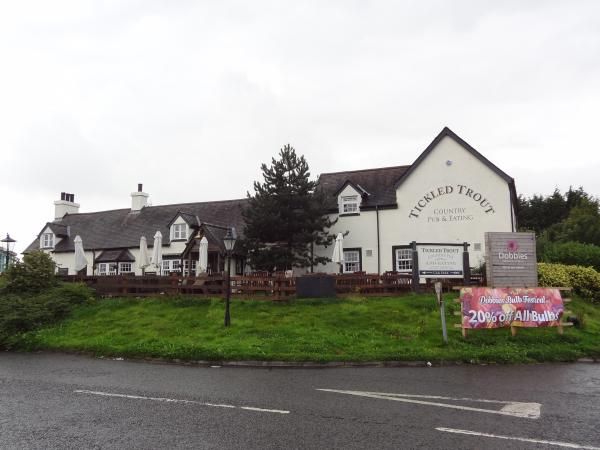 (Pub, External, Bar, Restaurant, Garden, Sign). Published on 15-09-2013