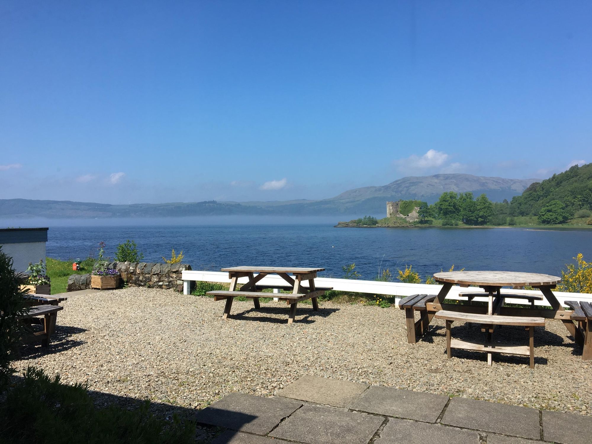 View of the garden, from the bar dining area. Published on 28-05-2017