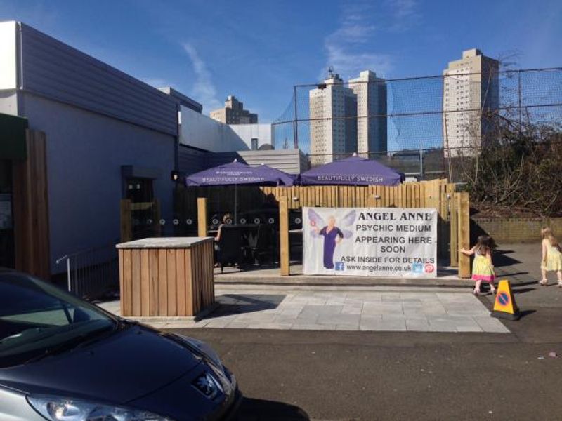 Beer garden. (Pub, External, Restaurant, Garden). Published on 07-04-2015